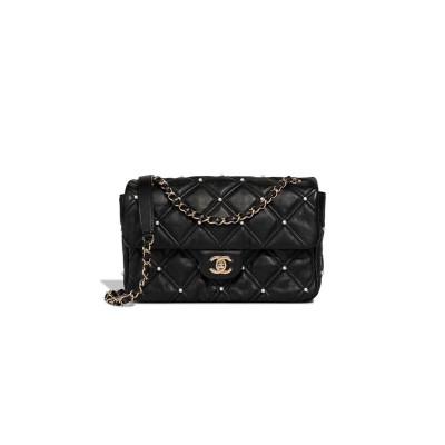 CHANEL BLACK PEARL STUDDED DIAMOND QUILT FLAP BAG (24*16*7.5cm)